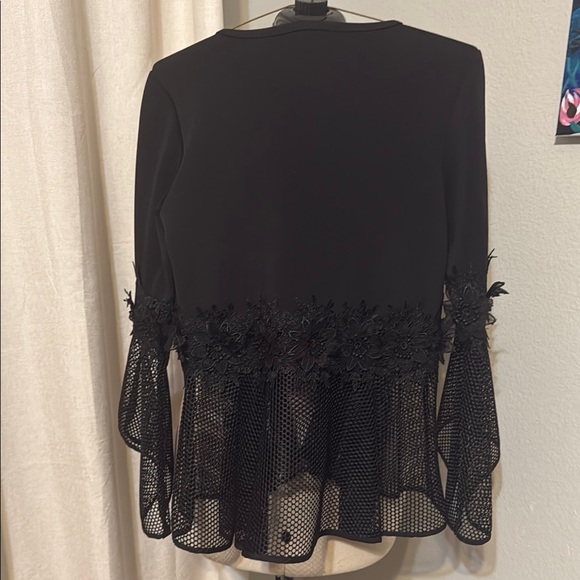 Chic Black Lace Trim Top - Picture 5 of 6
